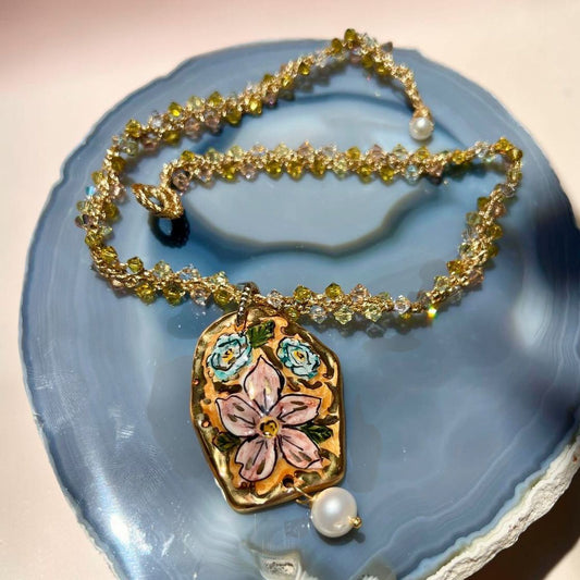 Mediterranean Bloom – Sicilian Ceramic Pendant & Pearl Crochet Necklace